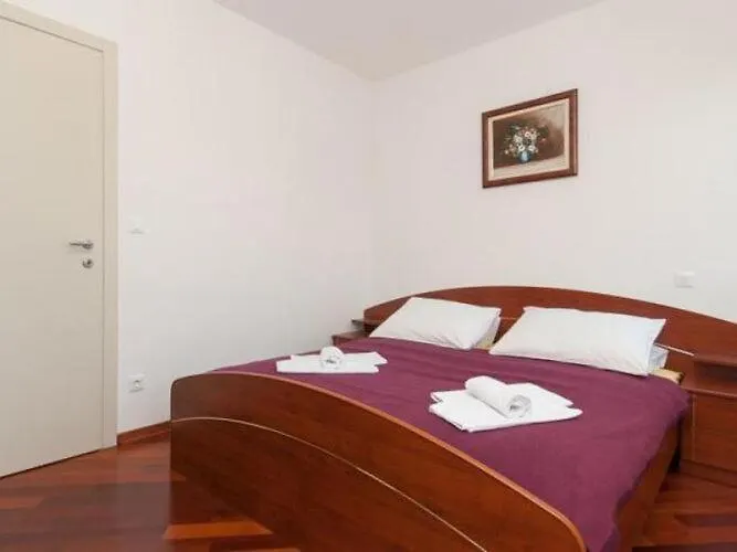 Nikolina St - Comfort Two Bedroom A1 Apartment Split